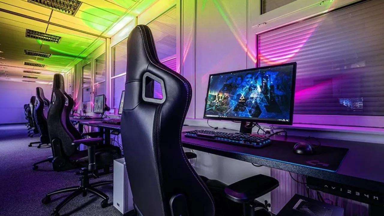 ESüper Kupa kuraları çekildi: Derbi zamanı