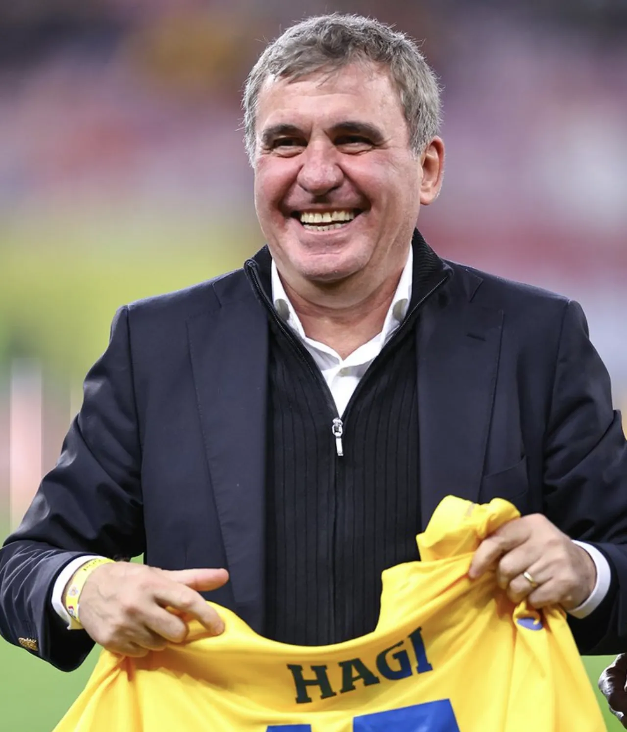 Gheorghe Hagi kimdir, kaç yaşında, nereli? Romanya Milli Takımı yeni teknik direktörü Hagi imzayı attı!