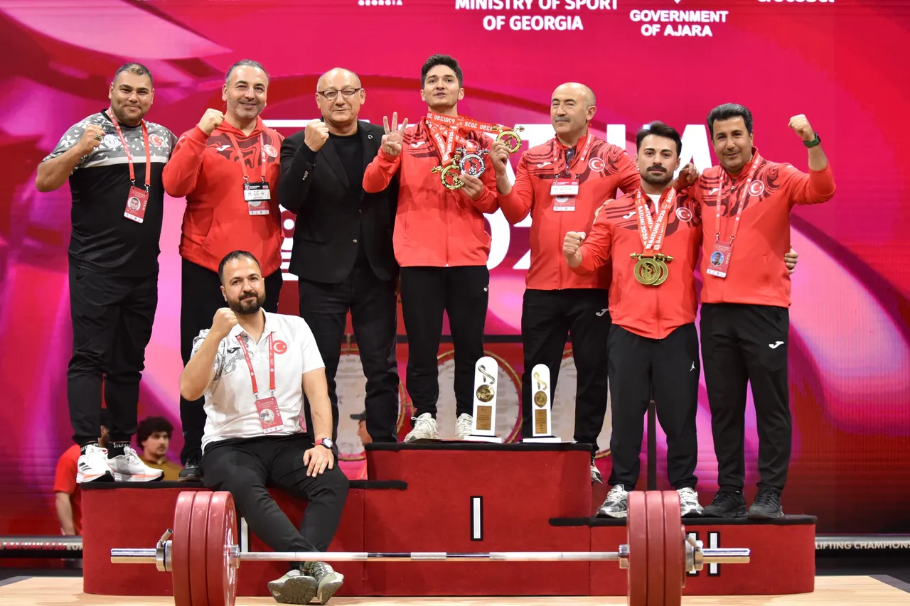 Milli sporcu Muhammed Furkan Avrupa şampiyonu oldu! Hem gümüş hem altın madalya kazandı