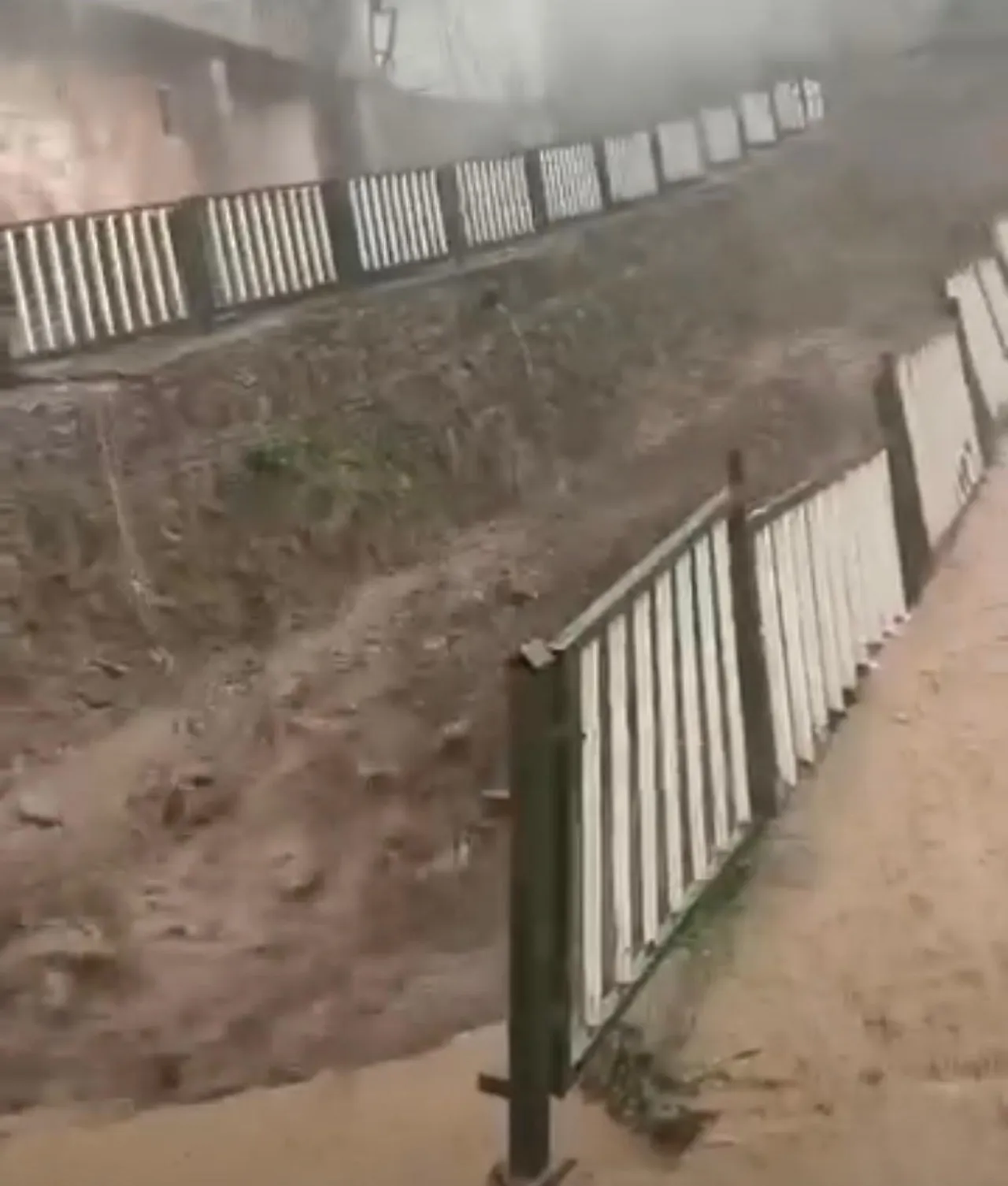 Ne siren ne anons... Şırnak'ta silah sesleri köylüyü ölümden  kurtardı!