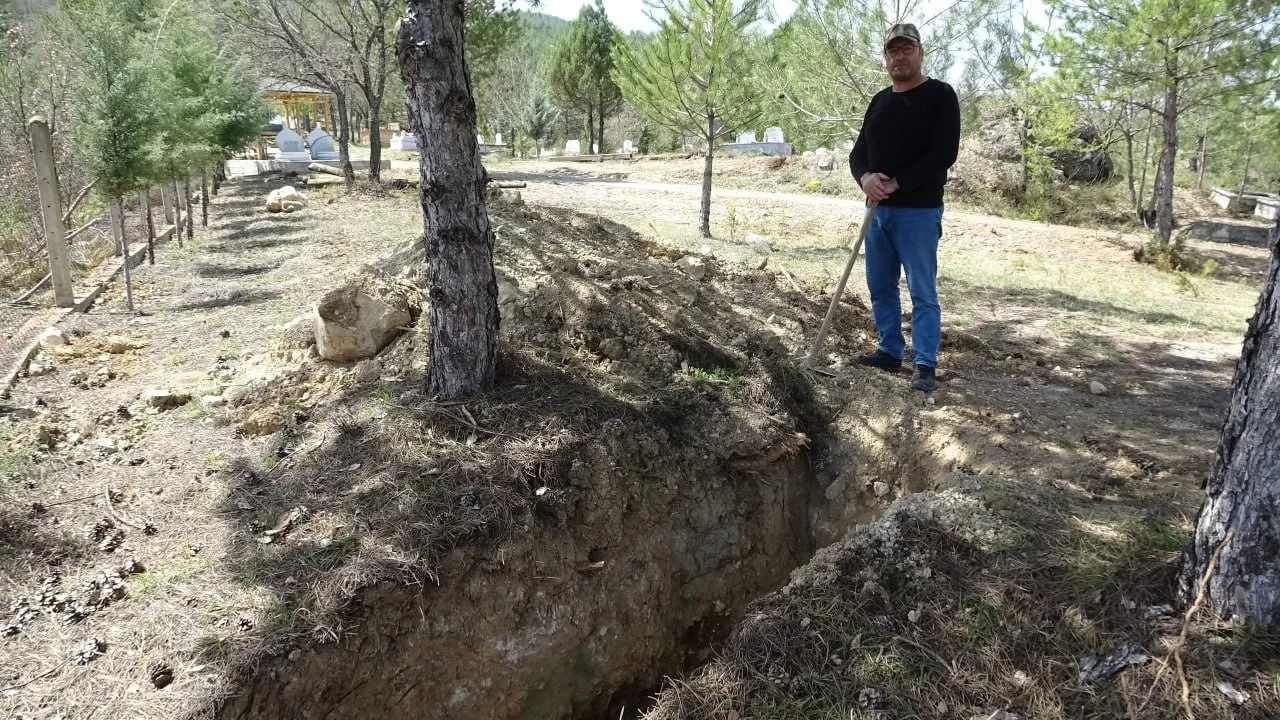 Uçurumdan düştü, kazalar ve kalp krizleri geçirdi! 9. felaketin ardından mezarını kazdı