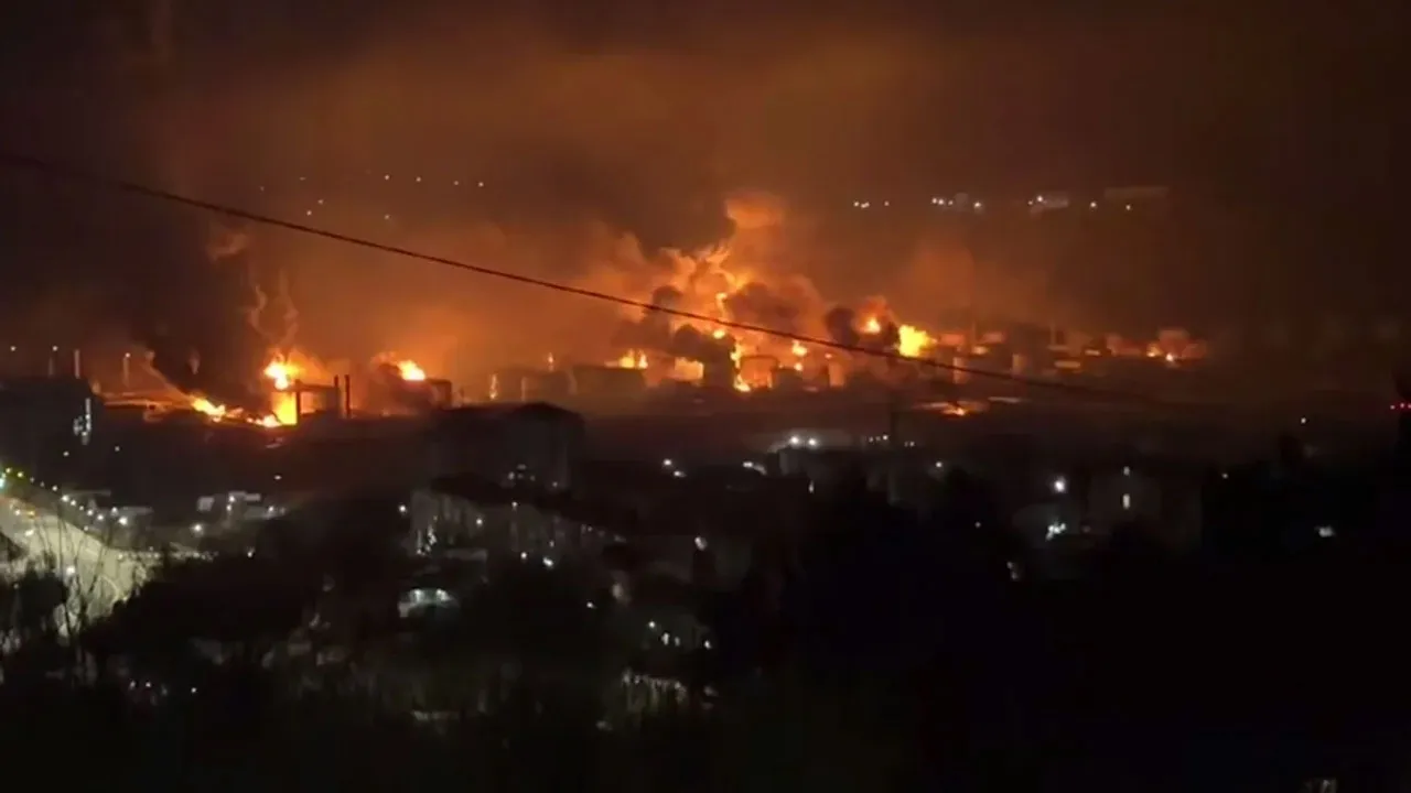 Ukrayna İHA'larla saldırdı, Karadeniz'e petrol sızdı