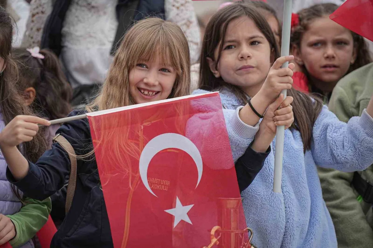 22 Nisan öğleden sonra tatil mi, yarım gün mü olacak, 24 Nisan tatil mi?