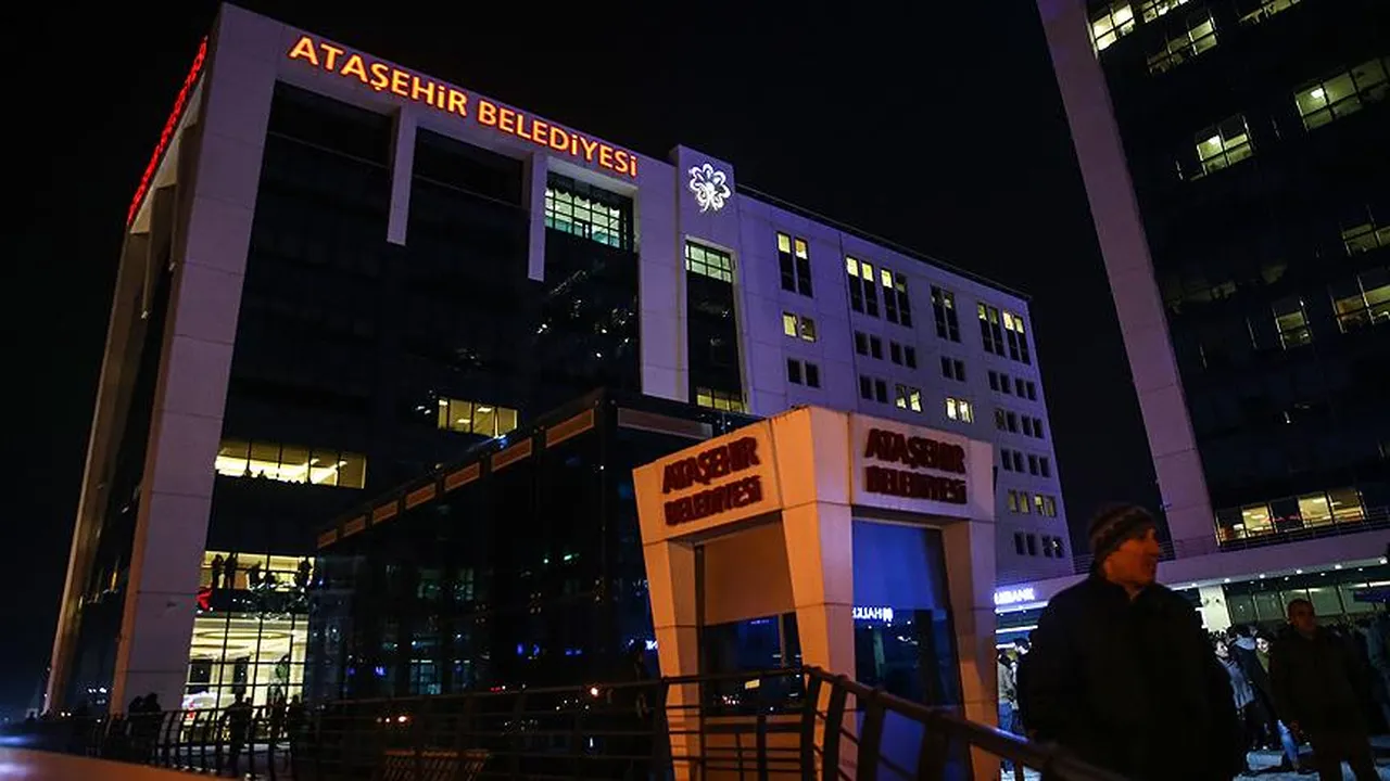Ataşehir Belediyesi'nin 'borçlarını rüşvetle ödettiler' iddiası: "CHP tarafından tehdit ediliyorum"