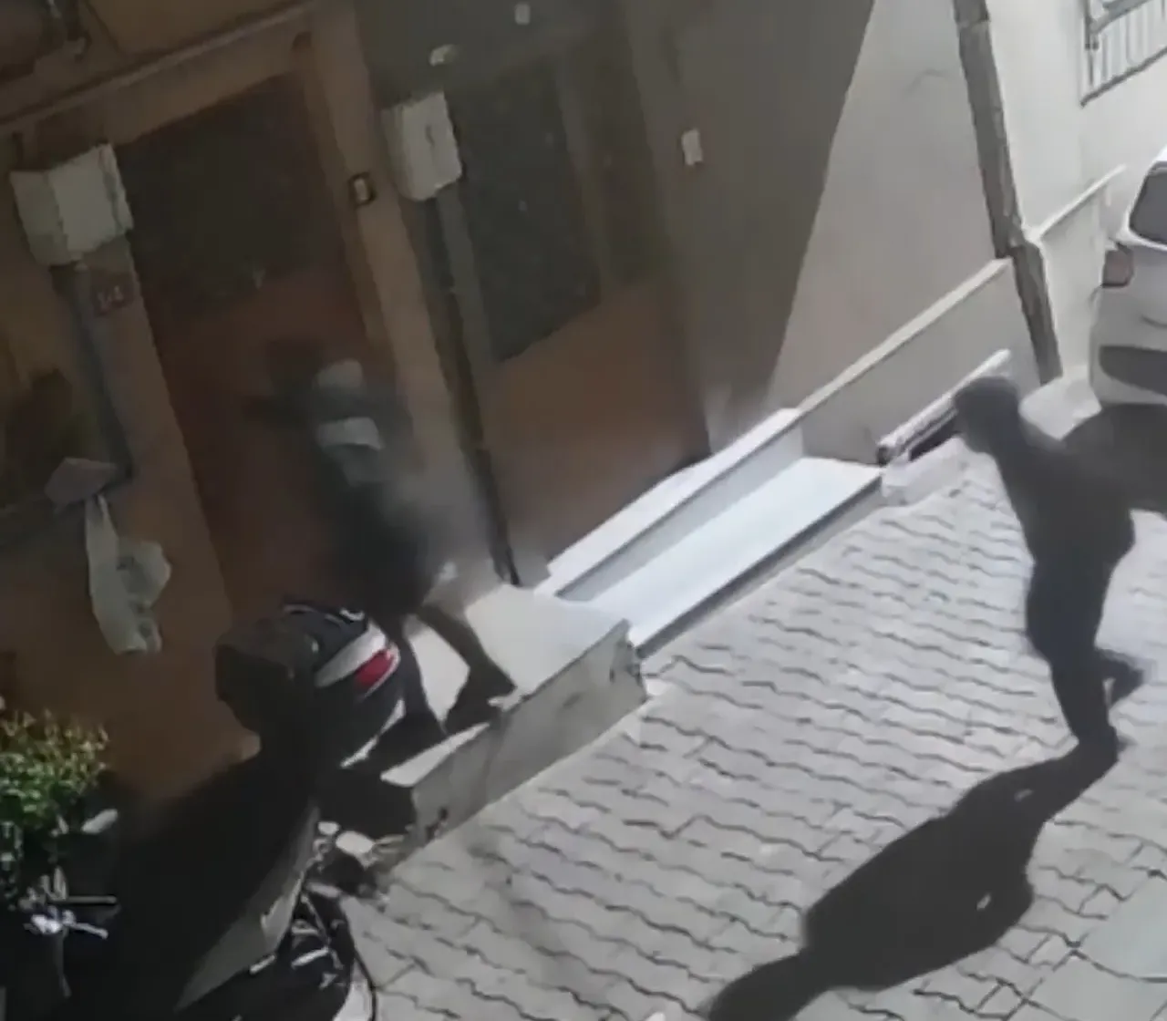 Çığlık atınca kaçtı! Tacizci fırında ekmek yaparken yakalandı