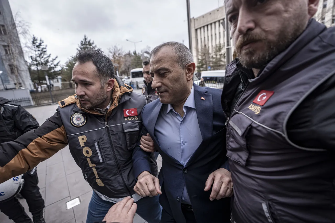 Eski Tunceli Valisi Tuncay Sonel, adliyeye sevk edildi! İfade vermeyi reddetti