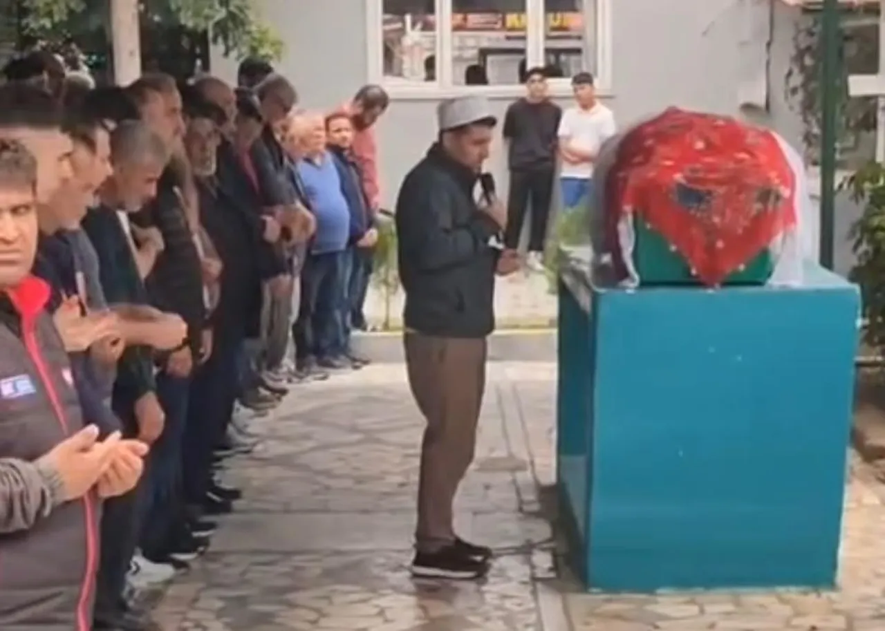 Feci kazada hayatını kaybetti! Tabutuna gelinlik ve duvak konuldu