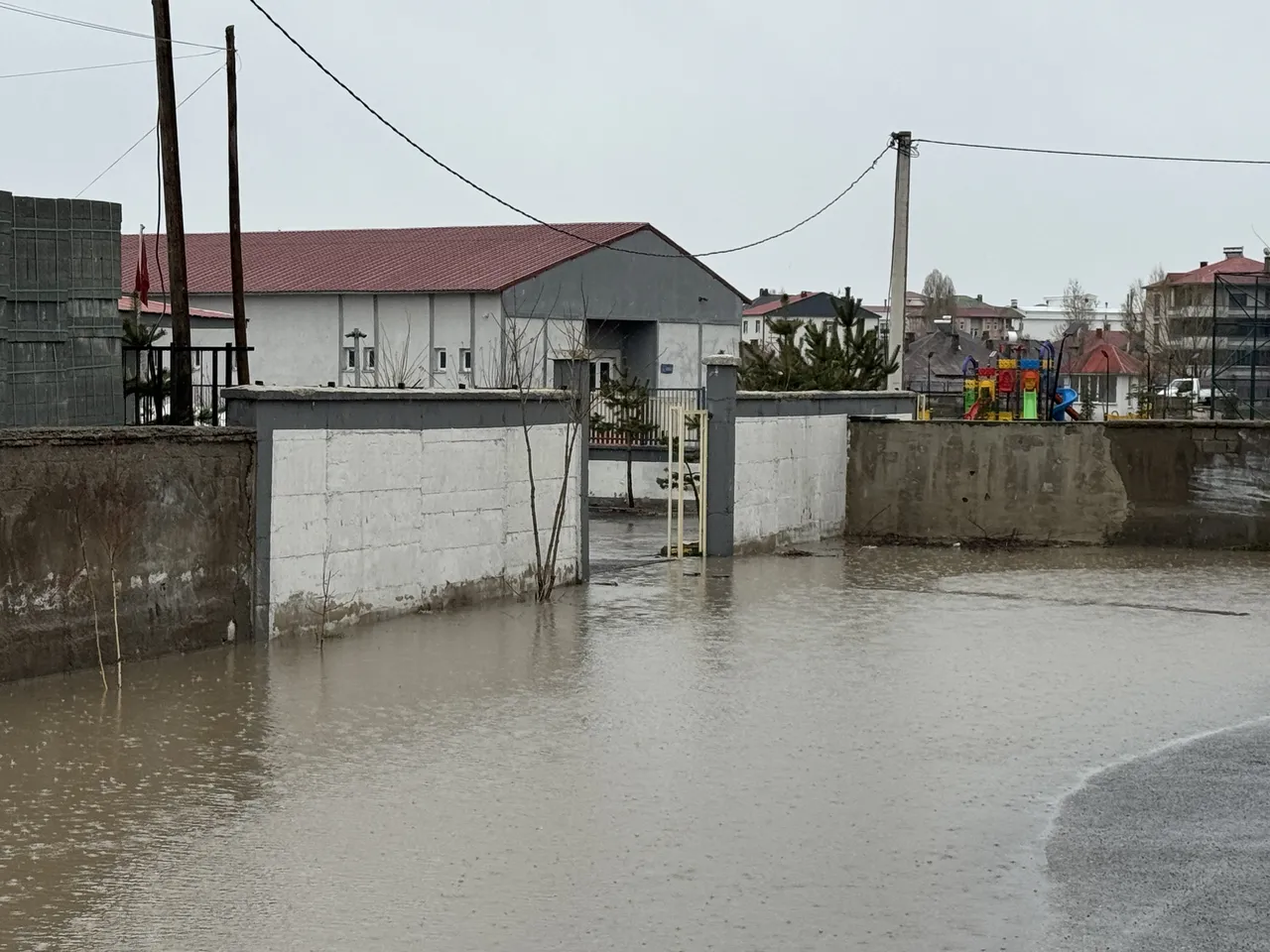 İki tehlike birden! Naci Görür tek bir ili işaret etti, heyelan sonrası deprem riski