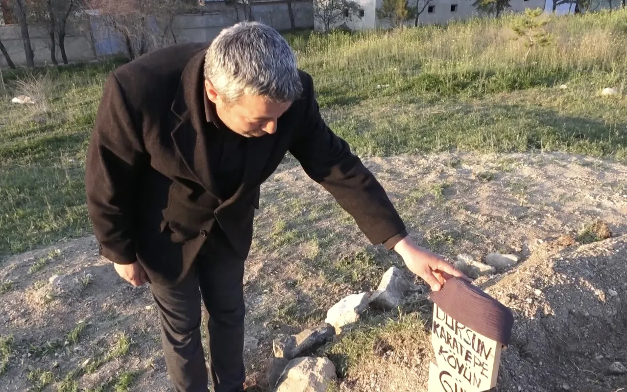 İmam ayakta zor durdu! Engelli gencin cenazesinde gözyaşları sel oldu