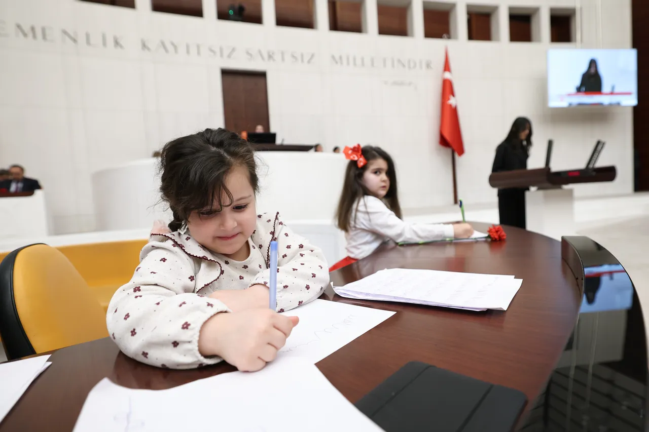 Meclis’ten okullar için özel komisyon