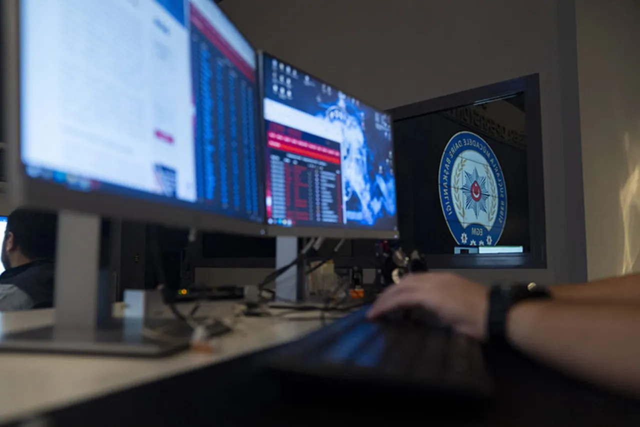 Okul saldırıları sonrası yakın takip! Dijital mecralarda siber devriye ile tek tek tespit edildiler 