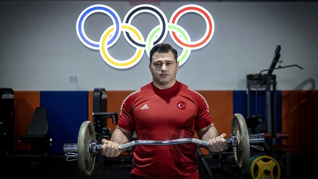 Rakibi diskalifiye edildi! 2026 Avrupa Güreş Şampiyonası finalisti Rıza Kayaalp kimdir?