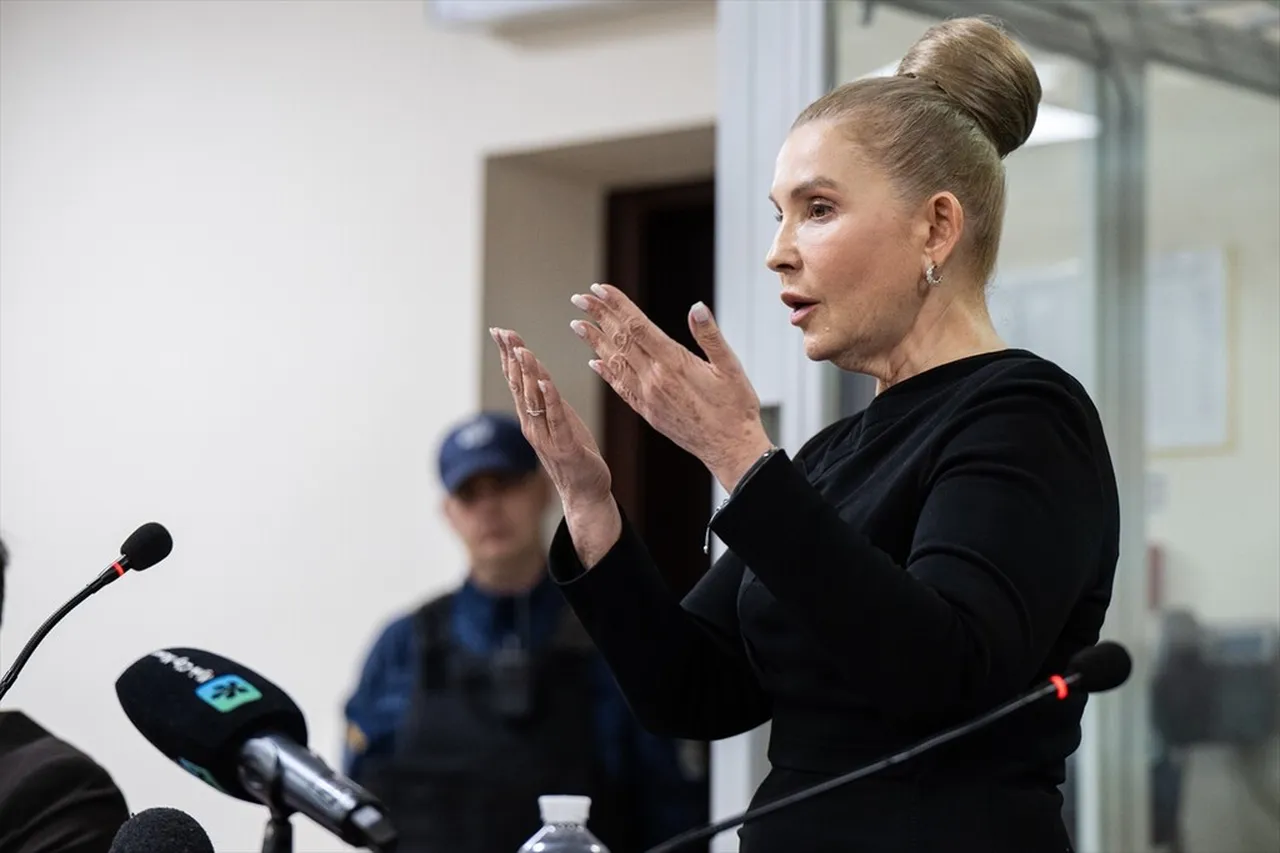 Ukraynanın eski Başbakanı Timoşenko rüşvet iddiasıyla hakim karşısına çıktı