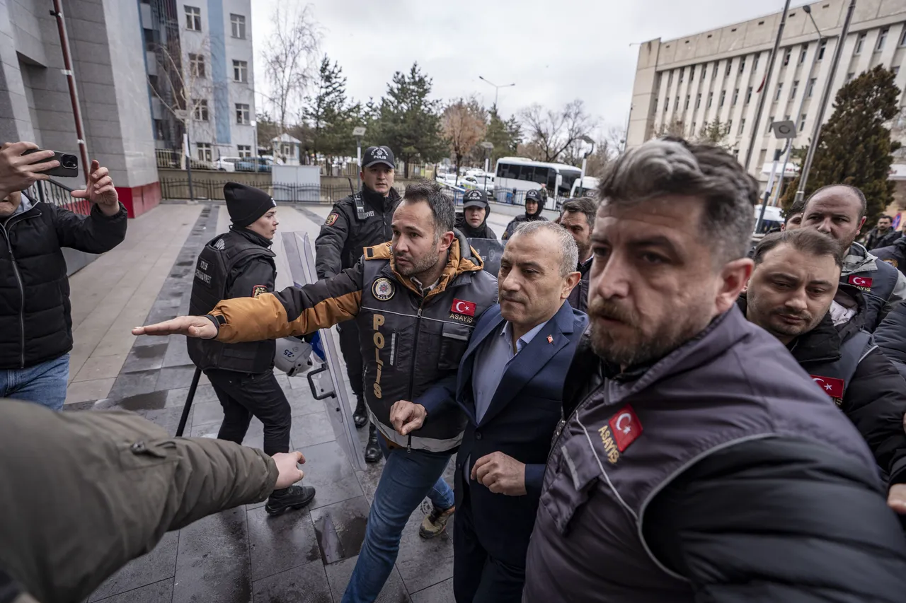 Eski Tunceli Valisi Tuncay Sonel'in ifadesi pes dedirtti! Gülistan Doku soruşturmasında "Karıncayı dahi incitmez" savunması