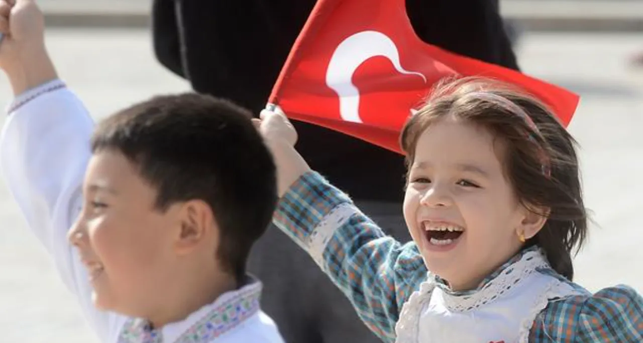 23 Nisan Çocuk Bayramı şiirleri... Kutlu olsun kardeşim! Geldi 23 Nisan...