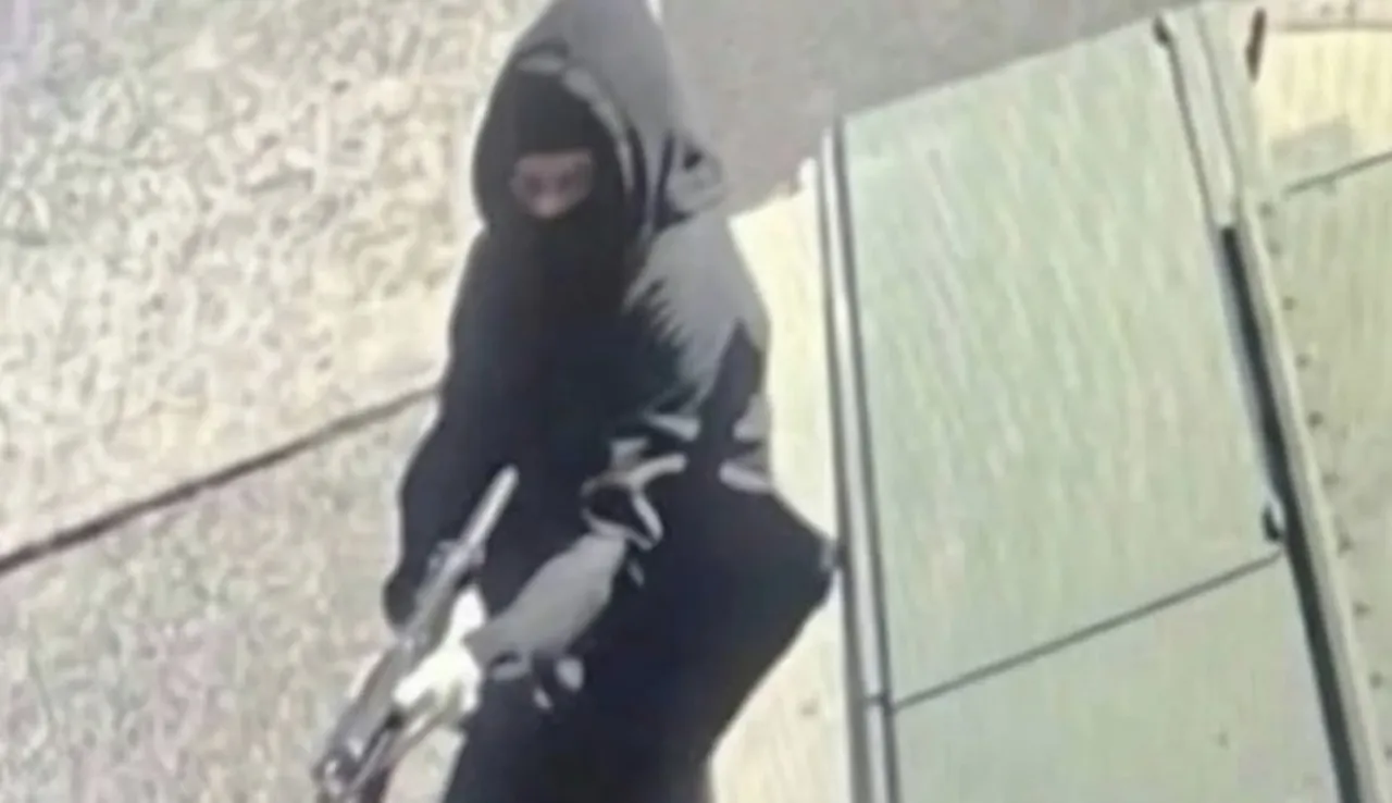 98 saniyede 80 milyonluk vurgun! Zırhlı aracı saniyeler içinde boşalttılar