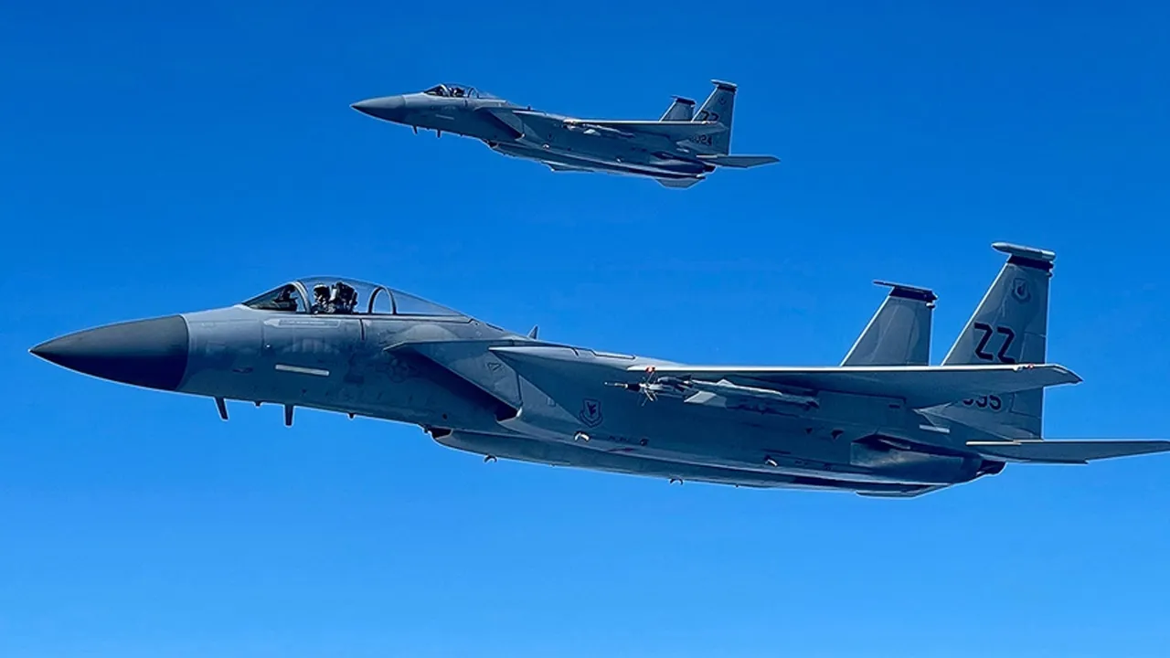 Akılalmaz rapor: İki F-15 havada çarpıştı, sebebi ortaya çıktı