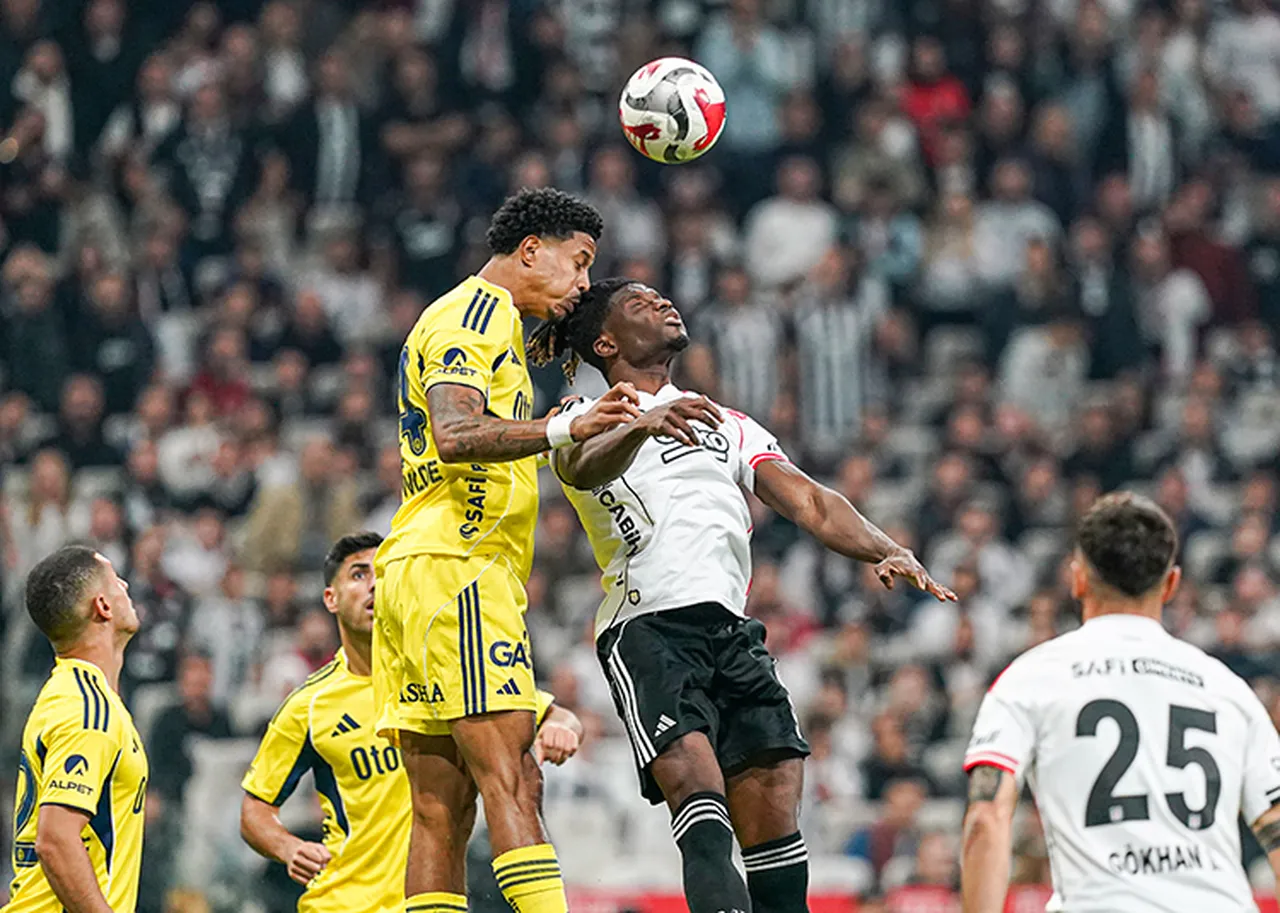 Fenerbahçe, Süper Lig'in 11'inci haftasında Beşiktaş deplasmanından 3-2'lik galibiyetle ayrılmıştı.