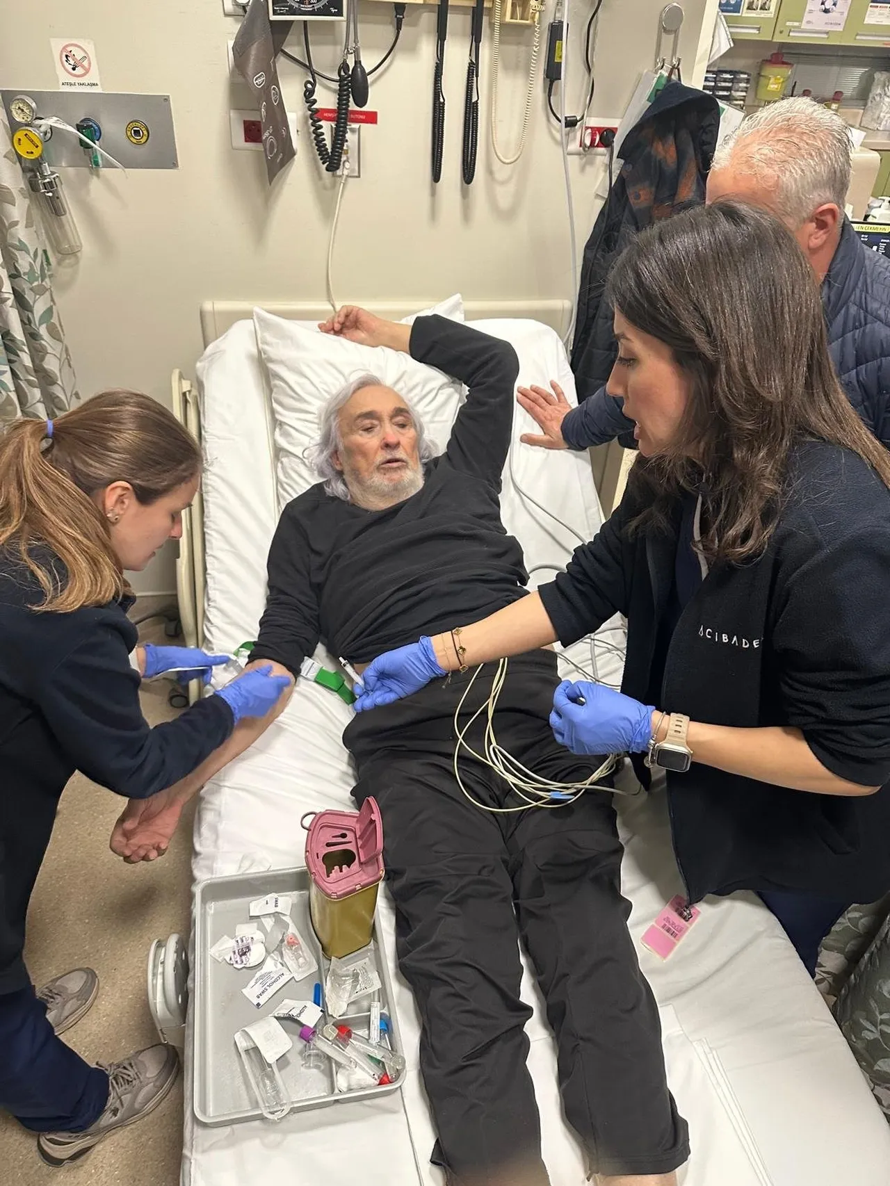 Gırgıriye müzikalinde kaos! Seyirciyle tartışan Müjdat Gezen hastanelik oldu