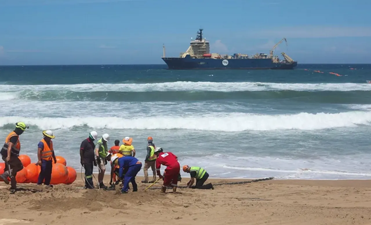 İran denizaltı internet kablolarını mı vuracak? Basra Körfezi'nde yeni kriz!