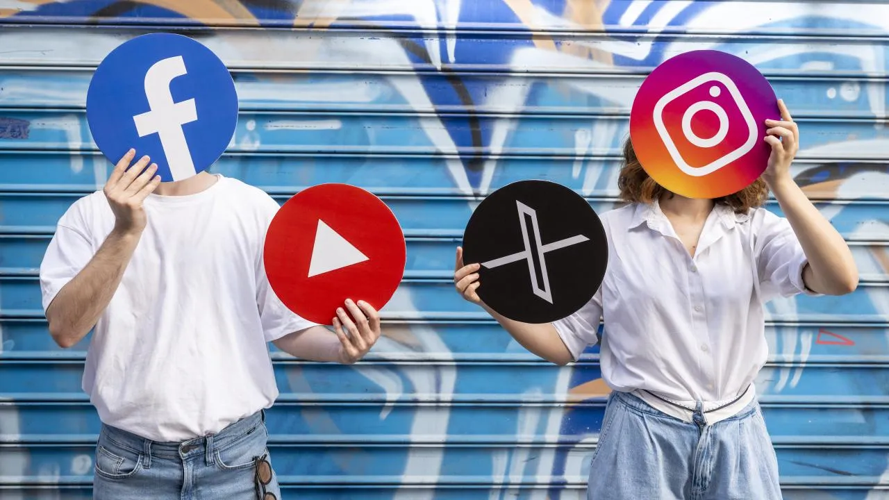 Meclis 9 maddeyi daha onayladı! Doğum izinleri uzayacak, sosyal medyaya yaş sınırı gelecek