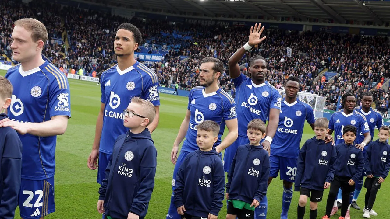 Premier Lig'in eski şampiyonu, 3. Lig'e düştü!