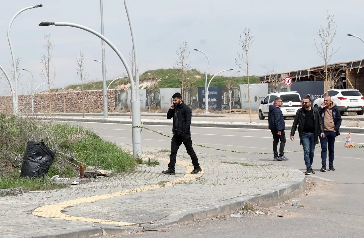 Sivasta çöpte bulundu! Görür görmez polisi aradılar: Bilinmeyen cisim havan mermisi çıktı