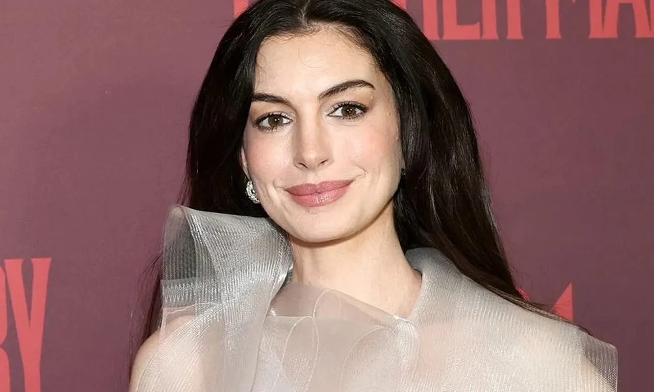Video viral oldu: Anne Hathaway’in röportajında “inşallah” ifadesi dikkat çekti
