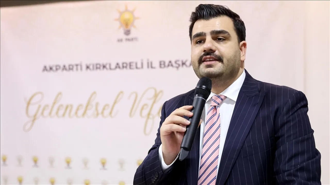 Yargı mensupları ve patronlardan sonra yeni hedef: Özel’in freni patladı basını da tehdit etti