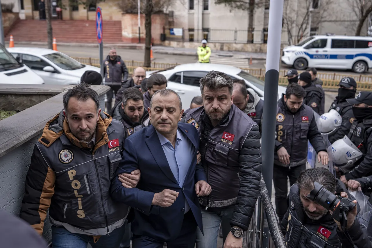 Eski Tunceli Valisi Tuncay Sonel