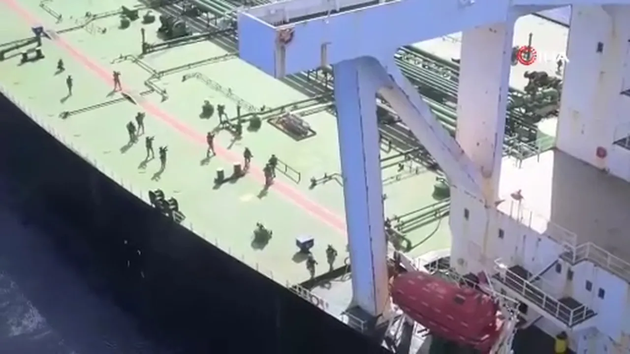 Hint Okyanusunda sıcak saatler: ABD, İrandan petrol taşıyan gemiye el koydu