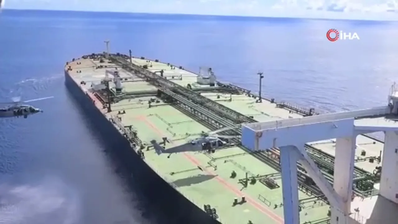 Hint Okyanusunda sıcak saatler: ABD, İrandan petrol taşıyan gemiye el koydu