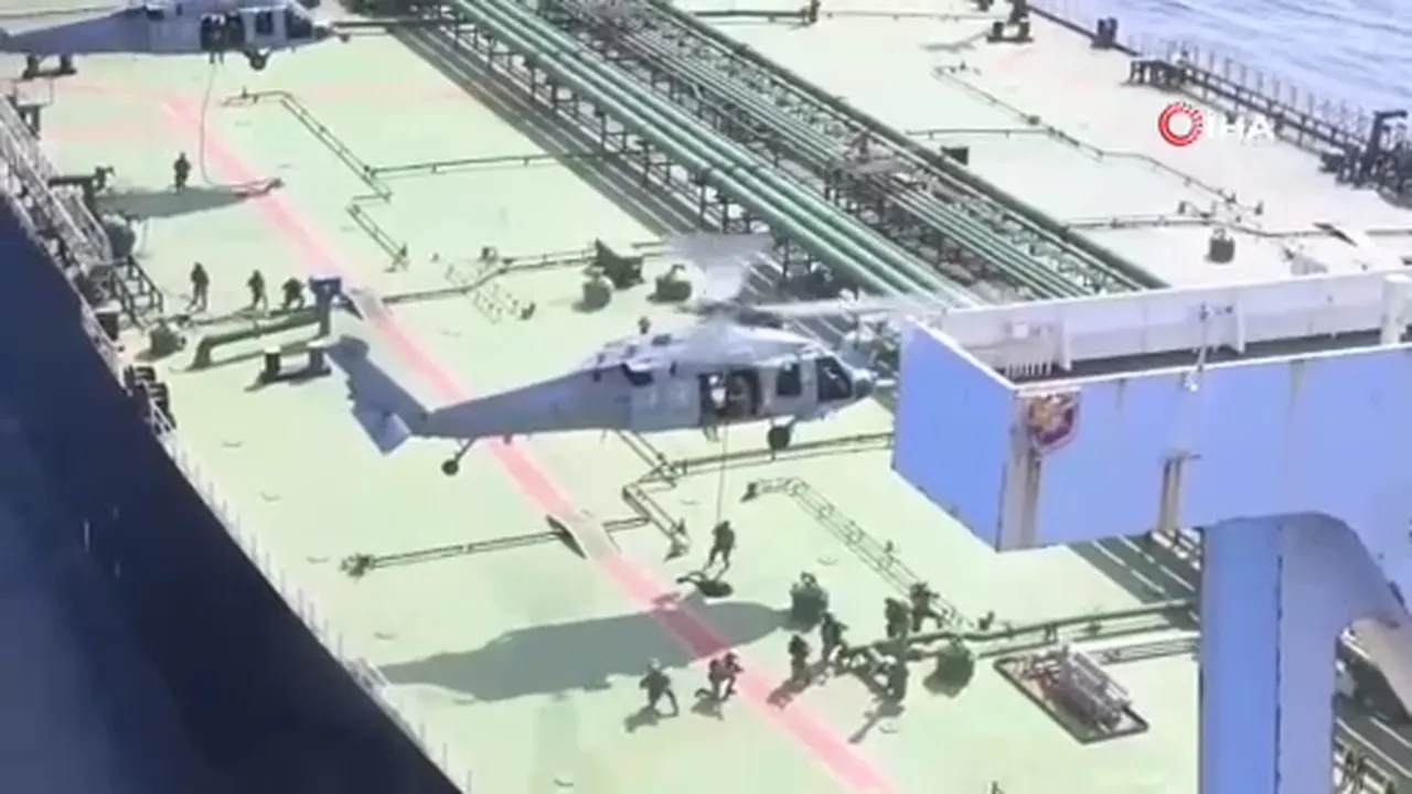 Hint Okyanusunda sıcak saatler: ABD, İrandan petrol taşıyan gemiye el koydu