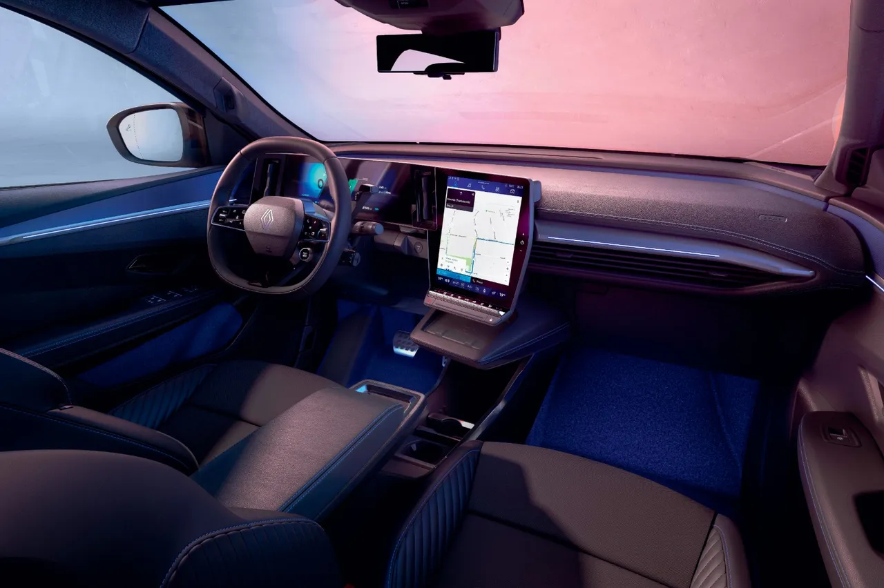 İşte fiyatı ve özellikleri! Elektrikli Renault Scenic E-Tech Türkiye’de