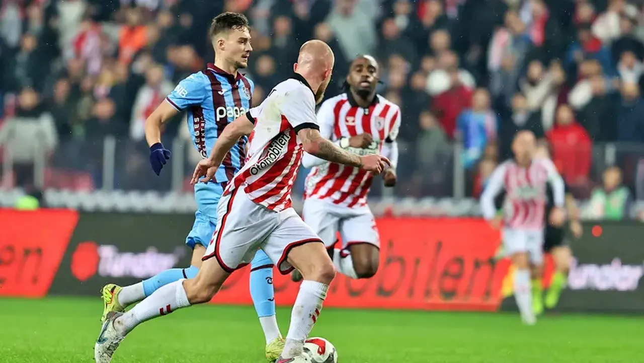 Samsunspor - Trabzonspor canlı yayın hangi kanalda, nerede izlenir? Muhtemel ilk 11 maç kadrosu!