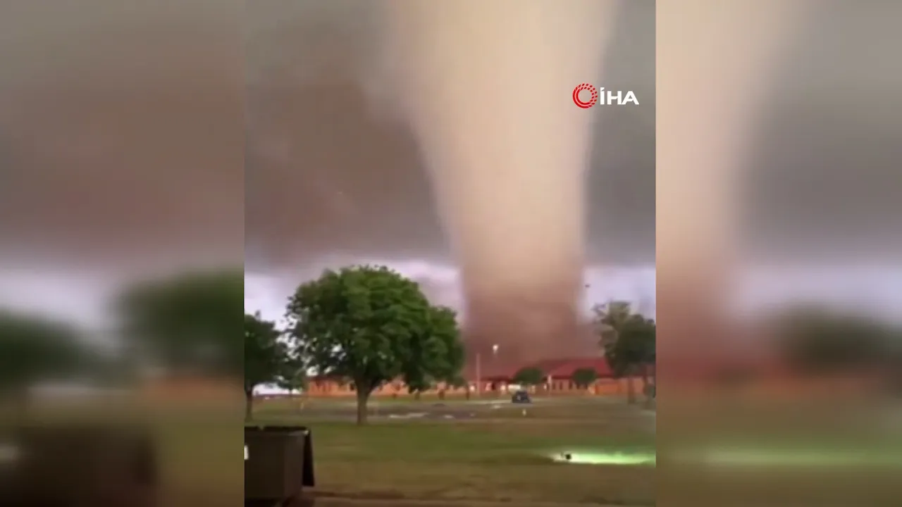 ABD'de 40 dakika süren hortumda askeri üs zarar gördü! 10 yaralı