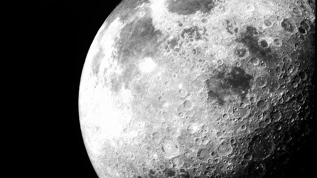 Çinliler keşfetti! Ay'dan toplanan numunelerde iki yeni mineral bulundu