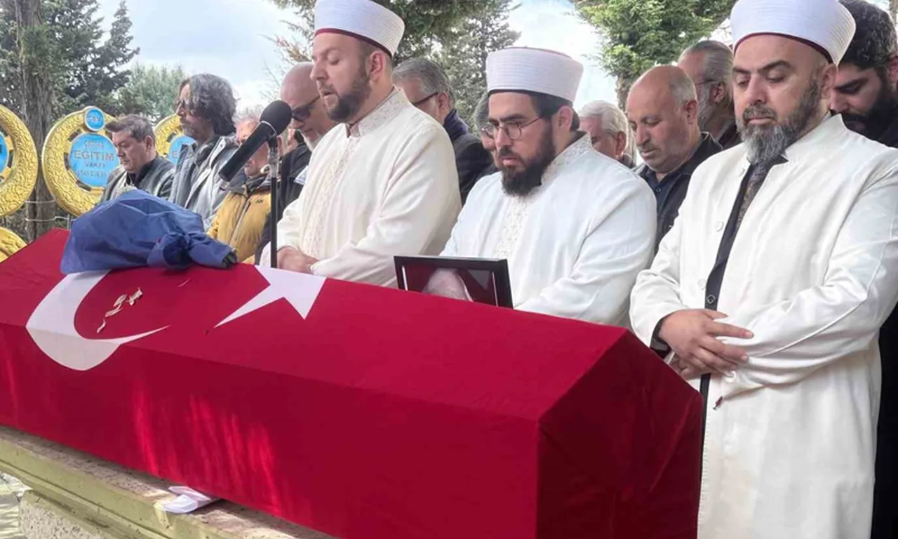 Ferdi Altuner’in cenaze töreninde kriz! Damadı ile ünlü oyuncu birbirine girdi