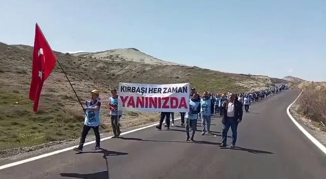Maaşlarını alamayan maden işçileri için Bakanlık devreye girdi! Ankara'ya yürümüşlerdi