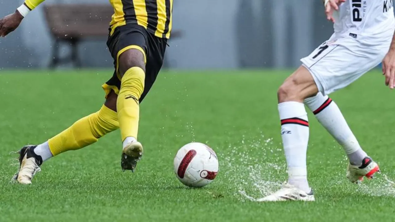 Taraftar bilet beklerken 'şebeke' hortumlamış: WhatsApp gruplarında 50 bin liralık derbi mezatı!