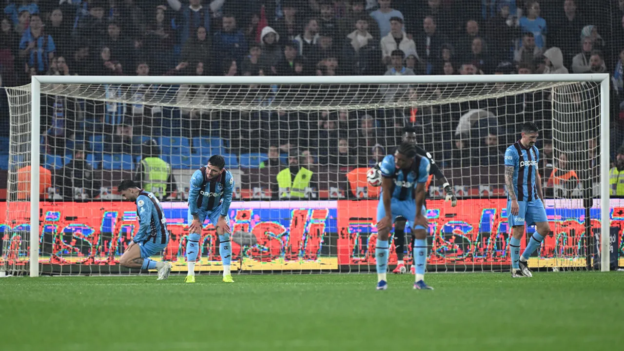 Taraftar bilet beklerken 'şebeke' hortumlamış: WhatsApp gruplarında 50 bin liralık derbi mezatı!