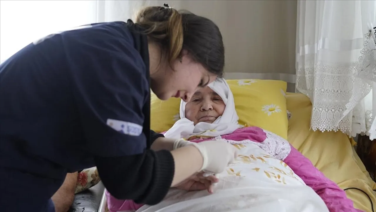 Yaşlıya ömürlük bakım garantisi! Uzun süreli bakım sigortası hayata geçiriliyor