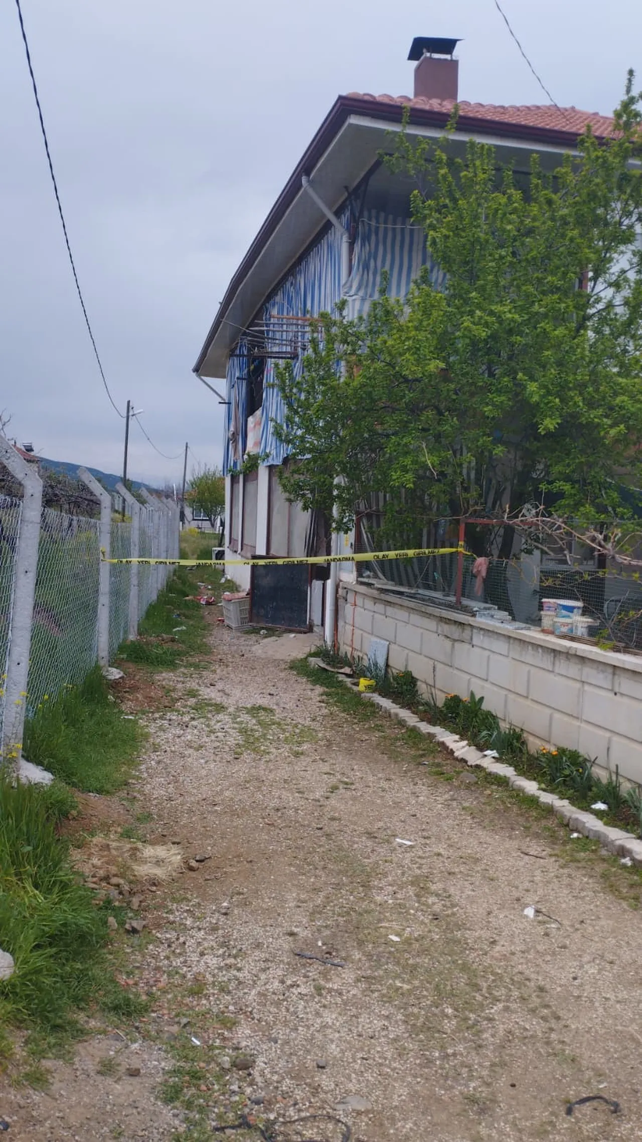 Bugün düğünleri olacaktı... Genç çift evlerinde ölü bulundu