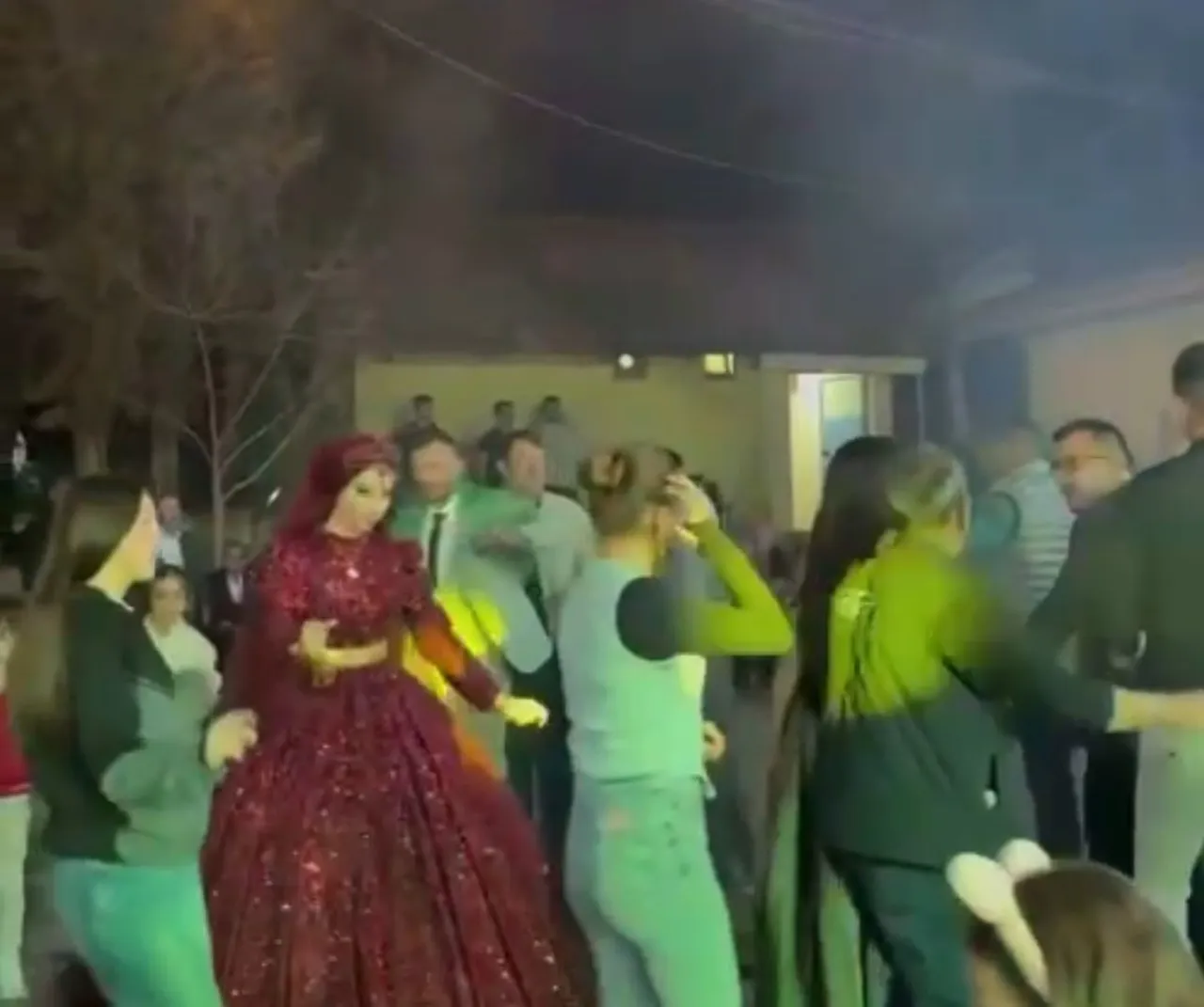 Bugün düğünleri olacaktı... Genç çift evlerinde ölü bulundu