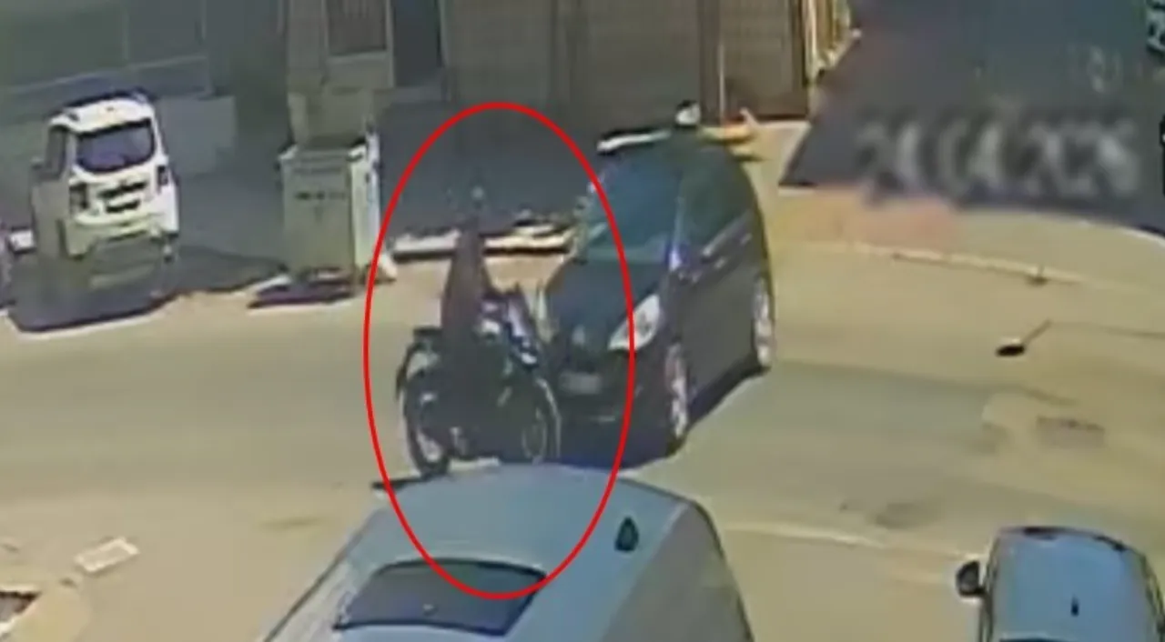 Çorlu'da otomobille çarpışan motosikletlinin devrilerek savrulduğu anlar kamerada