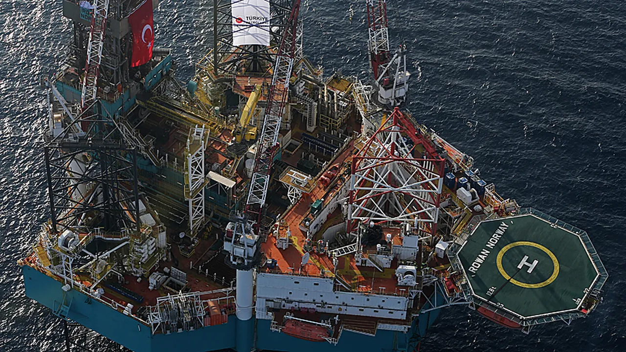 Elektrik ve gazda 2 trilyon liralık fatura desteği! Bakan Bayraktar: Enerjide sorun yok