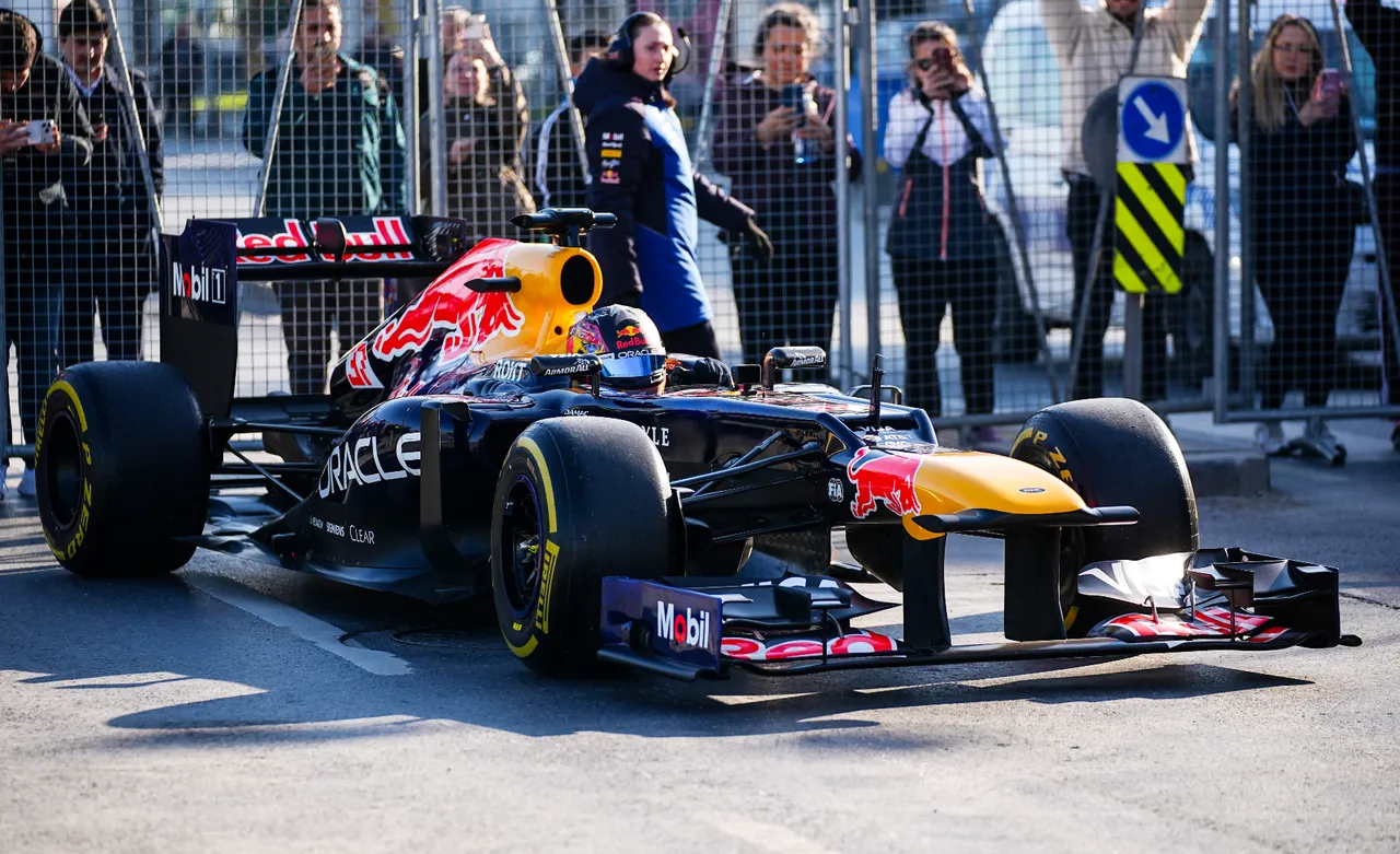 Formula 1 İstanbul sahillerinde rüzgar estirdi! Görenler bir daha dönüp baktı