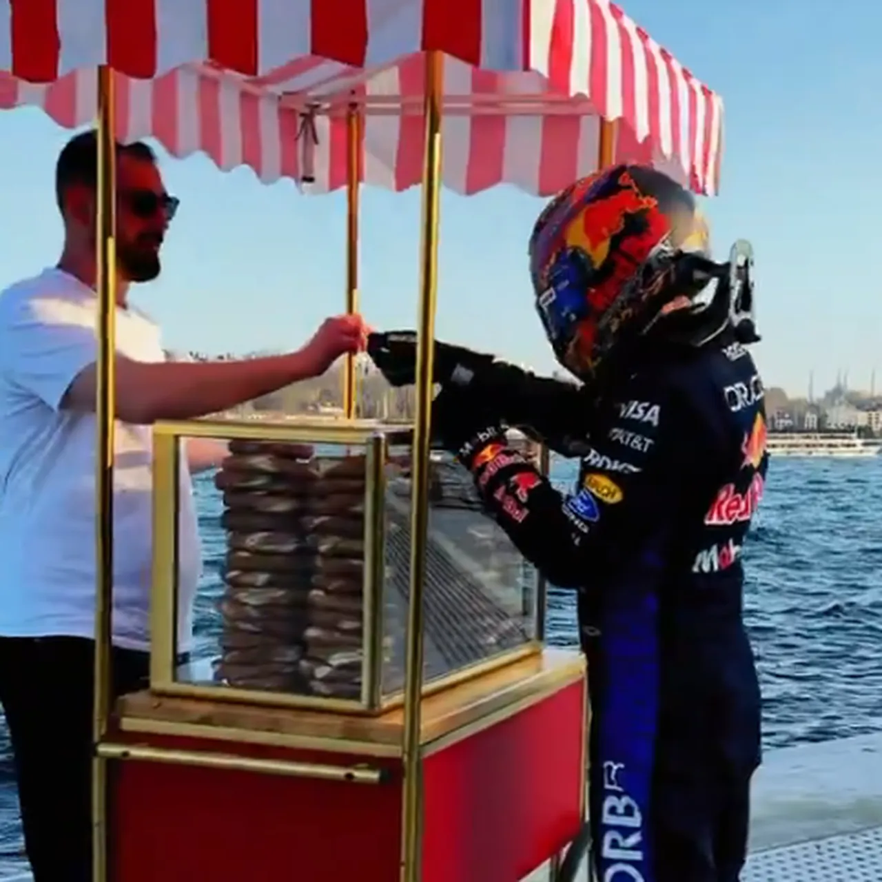 Tsunoda'nın simit aldığı anlar