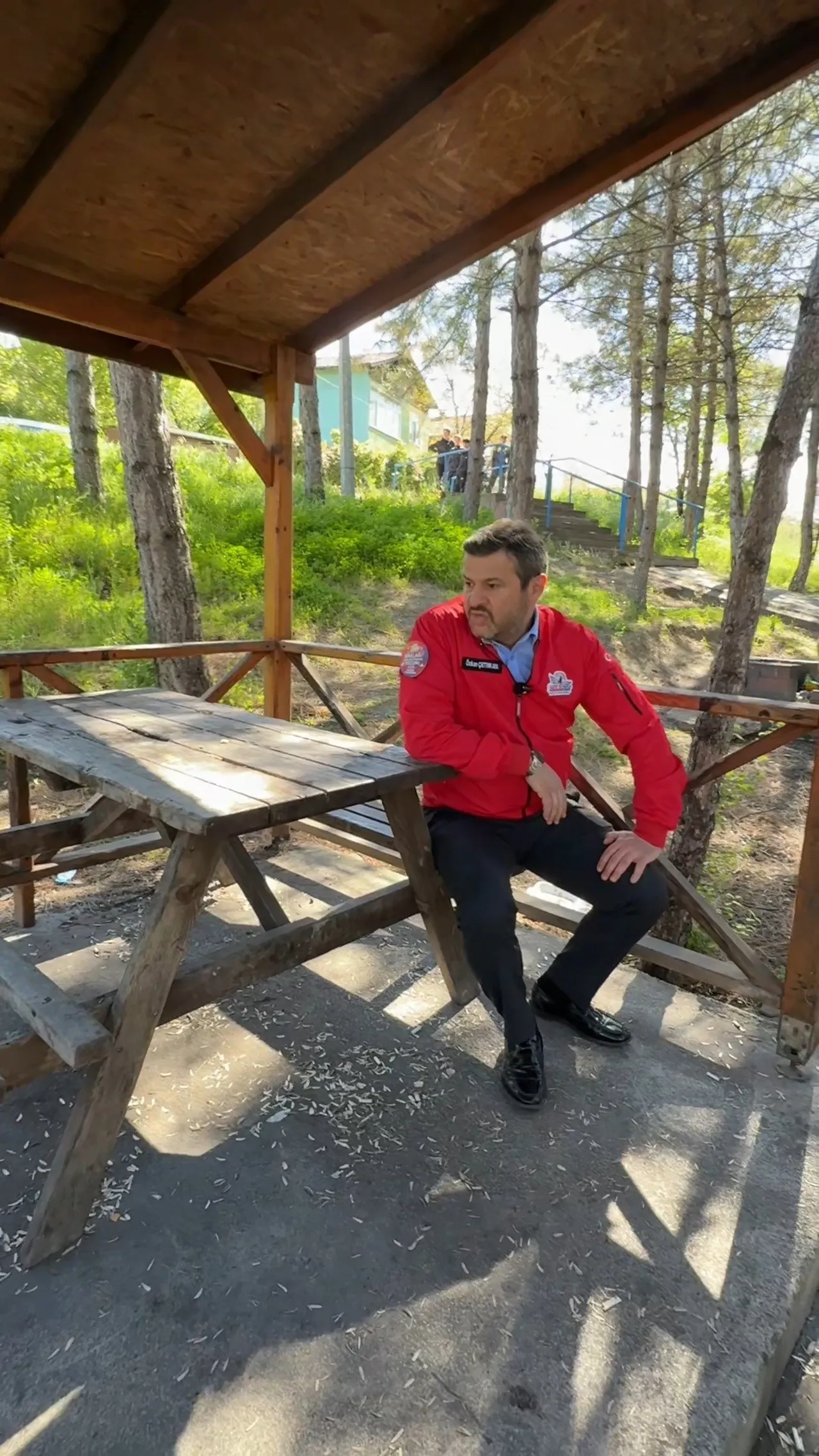 Karabük Belediye Başkanı parktaki manzarayı görünce dayanamadı: Şehirden toplayacaksın bunları...