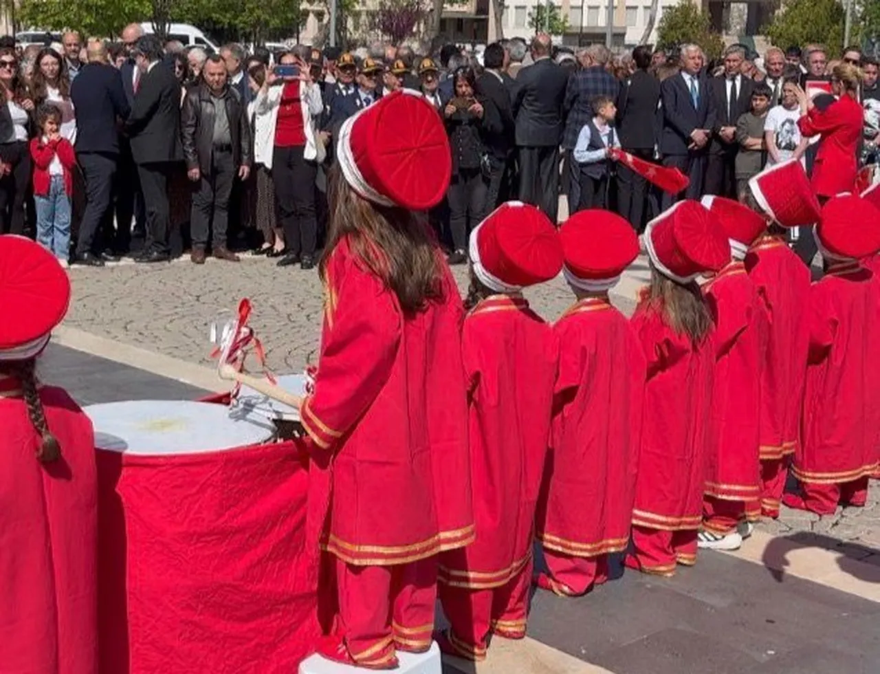 Mehter düşmanı il başkanı çark etti: Klasik bir CHP vakası